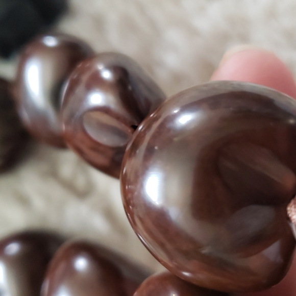 Hawaiian Kukui Nut Lei Necklaces - Picture 2 of 5